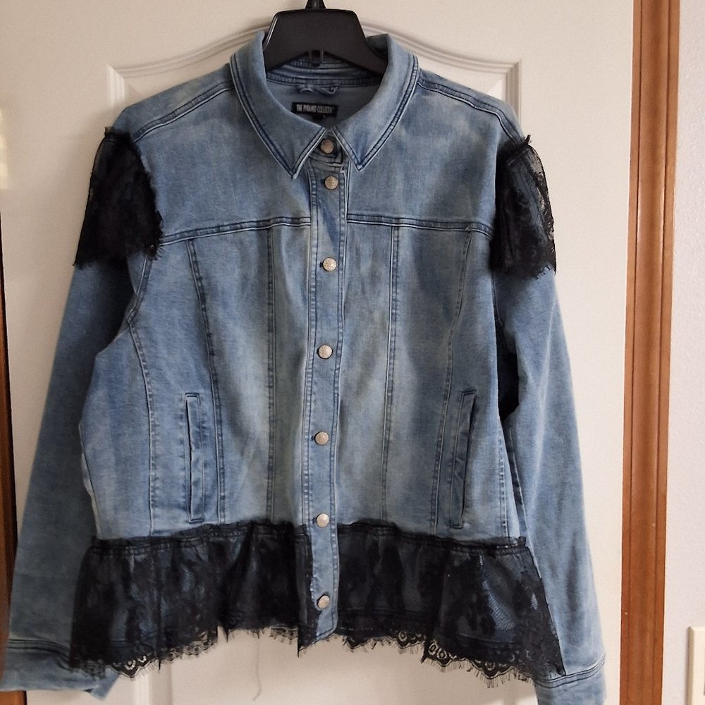 NWOT Lace Trimmed Jean Jacket